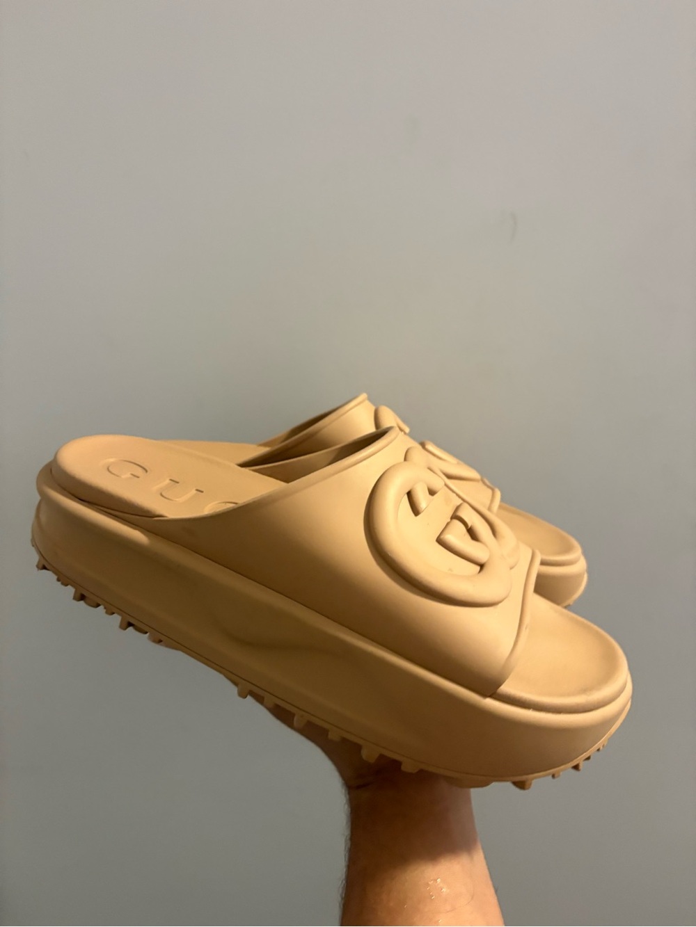 Gucci Men’s Tan Rubber Logo Platform Slides